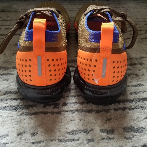 Nike Air Vapormax Flyknit 2 Size 10.5 - Picture 4 of 7